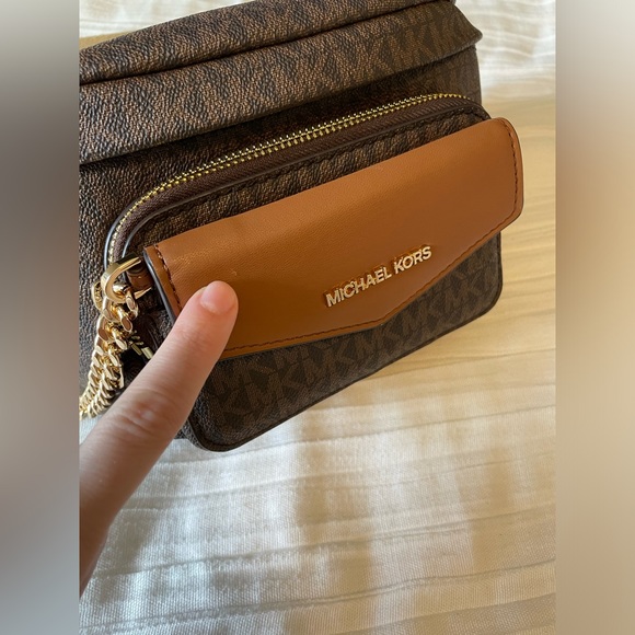 LIKE NEW!! Michael Kors crossbody Fanny pack. Only worn a handful of times. - Picture 9 of 12